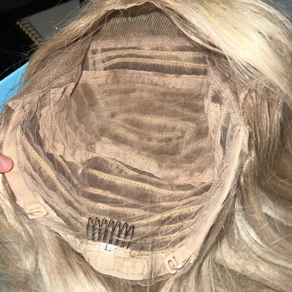 Luxury 24” Platinum Blonde Front Lace Wig – 100% Human Hair – Worn Once - Picture 8 of 9